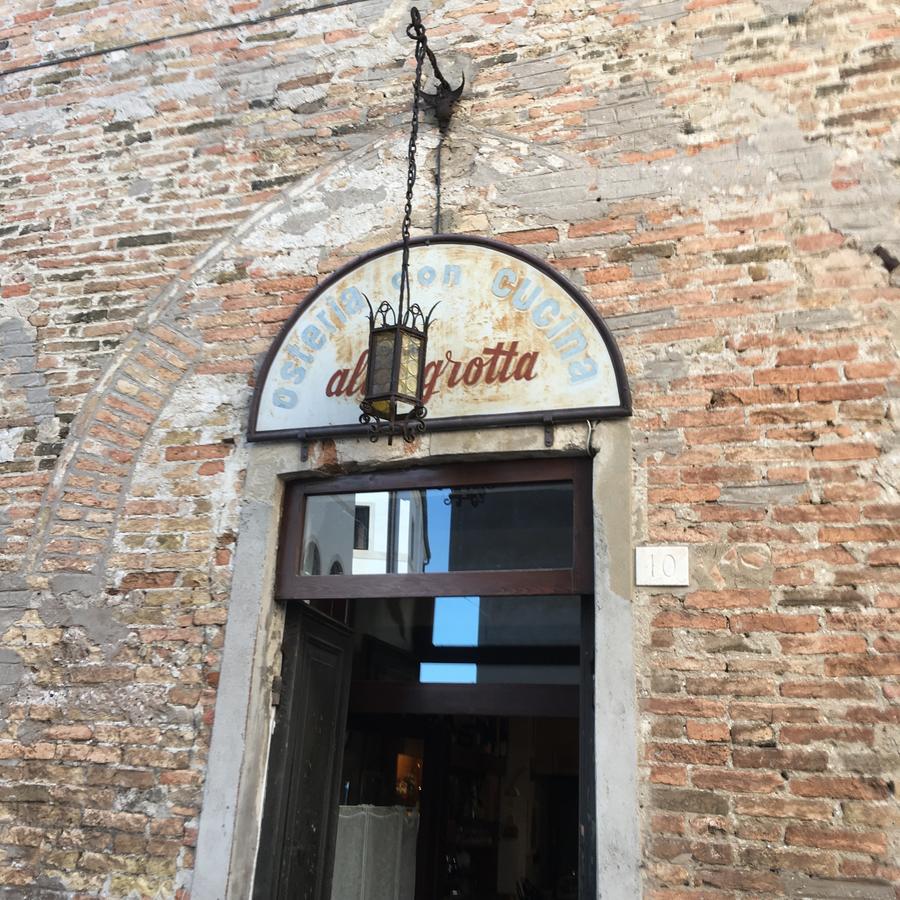 Апартаменты La Loggia Al Duomo - Тревизо Экстерьер фото